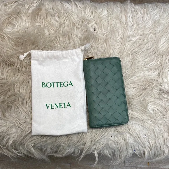 NWT Bottega Veneta Wallet Clutch - Picture 2 of 4